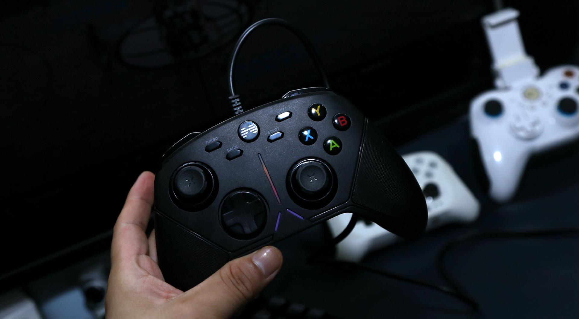 北通阿修罗3手柄玩神力科莎,北通阿修罗3游戏手柄无线版设置