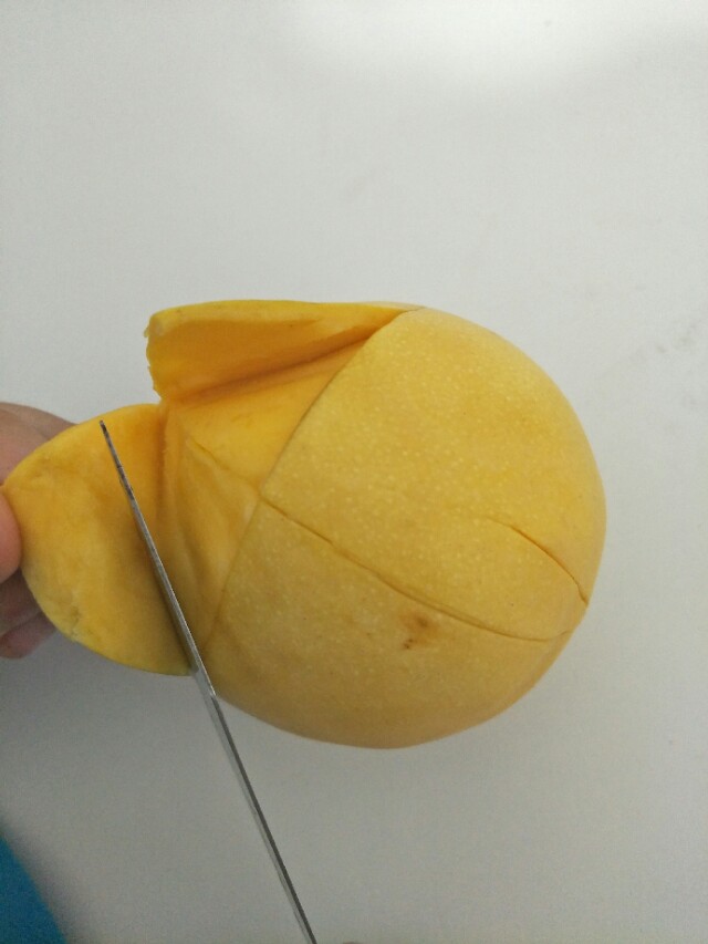 切芒果的小妙招你学会了吗,切芒果的方法窍门视频播放
