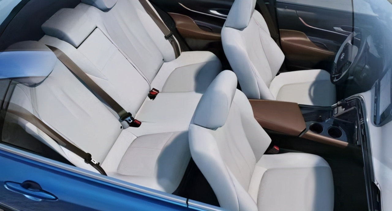 要不要买仪表台避光垫,有没有必要买中控台防晒垫