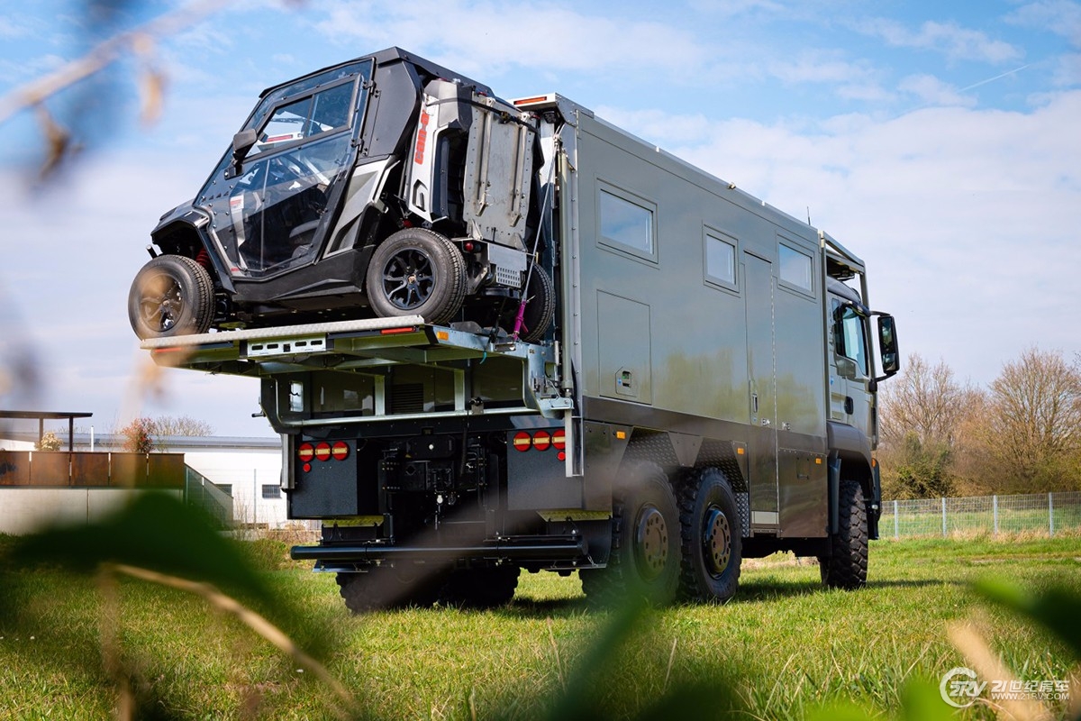 最贵的全进口4x4越野房车6米,售价650000的越野房车