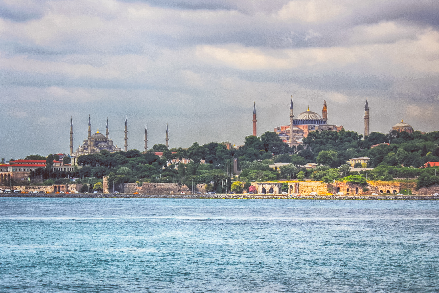 亚洲欧洲北美洲南美洲分界线,亚洲和欧洲的分界线是什么山