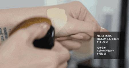 堪比大牌的11种平价粉底液 (公认好用的6款大牌粉底液)