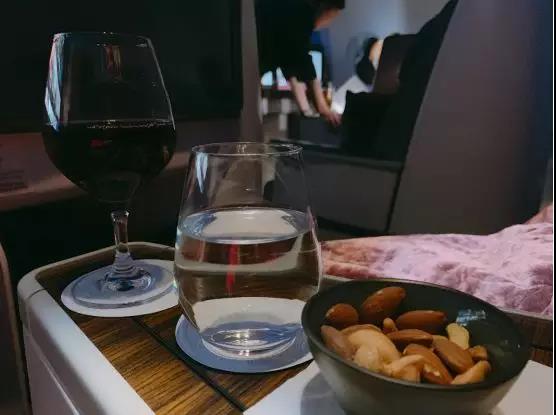 卡塔尔航空商务舱功能攻略,卡塔尔航空商务舱和头等舱的区别