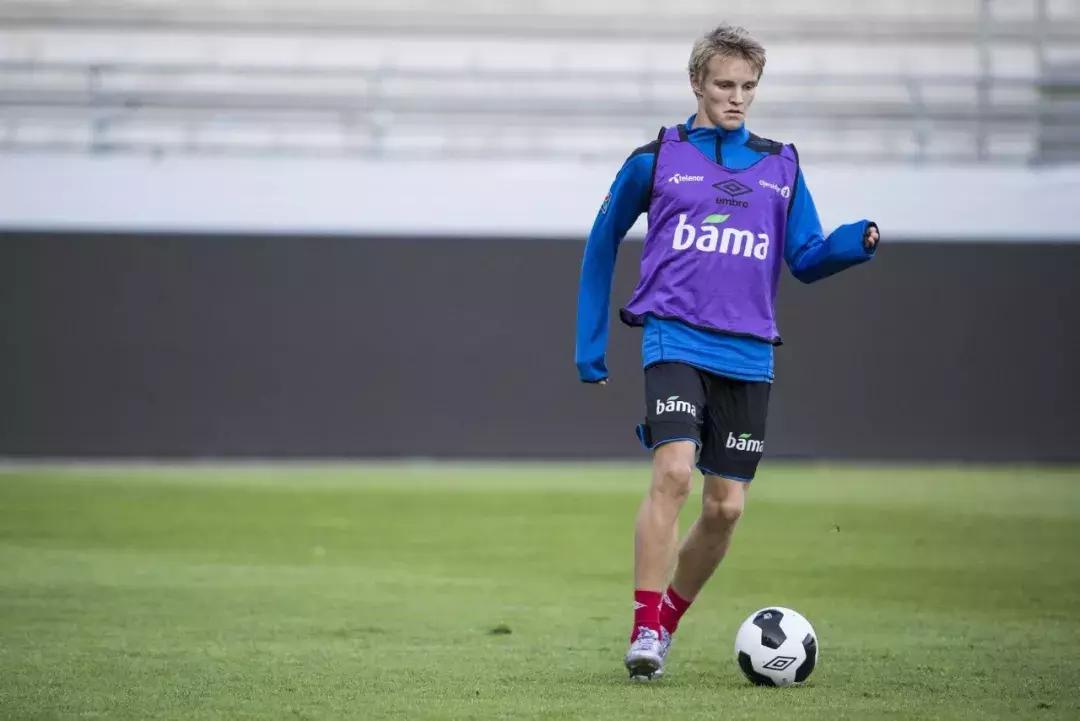 他被誉为挪威绝世天才，近年被四处租借，梦想着重回伯纳乌