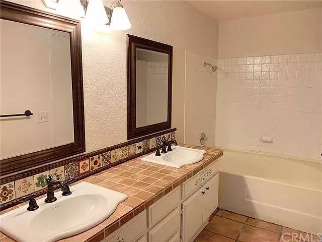 34万刀起，定居奇诺岗，跟着大趋势*击狙**公寓，捡漏和学区我都要！