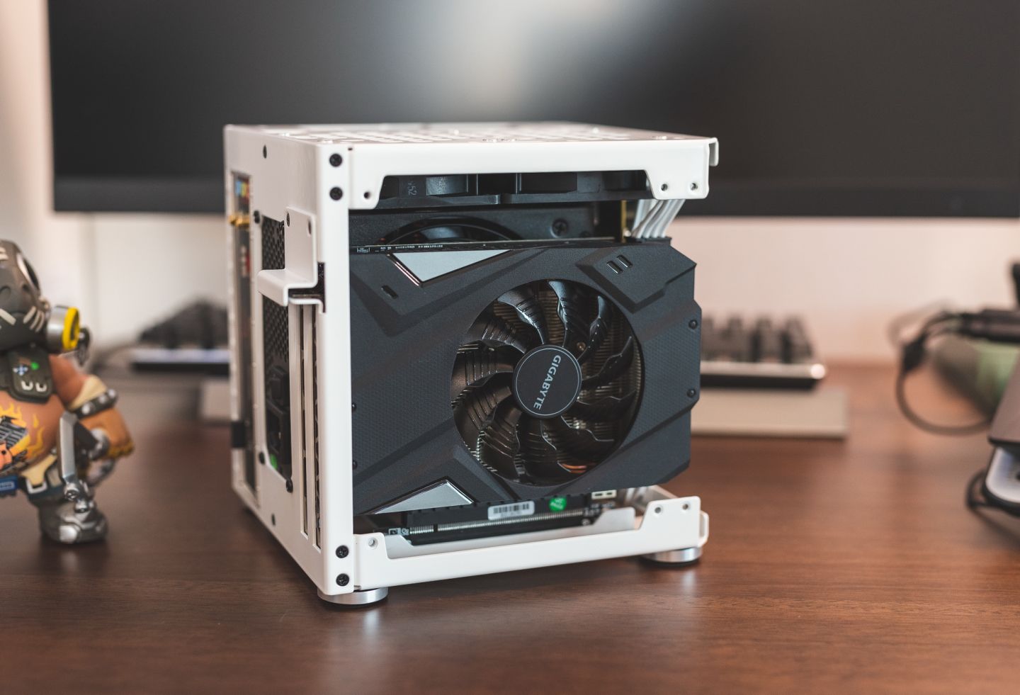 itx小钢炮需要什么,itx白色小钢炮安装教程