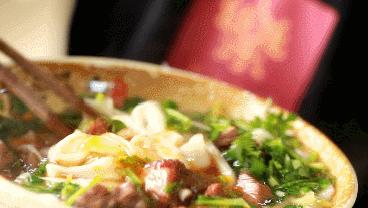 被食客吃出口号的一家老店，诱人的秘密竟然是两掺？