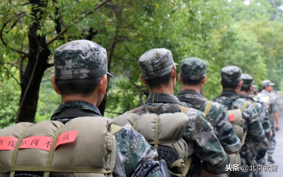 军报刊发8篇文章关注00后新兵：认清00后，才能认清时代！