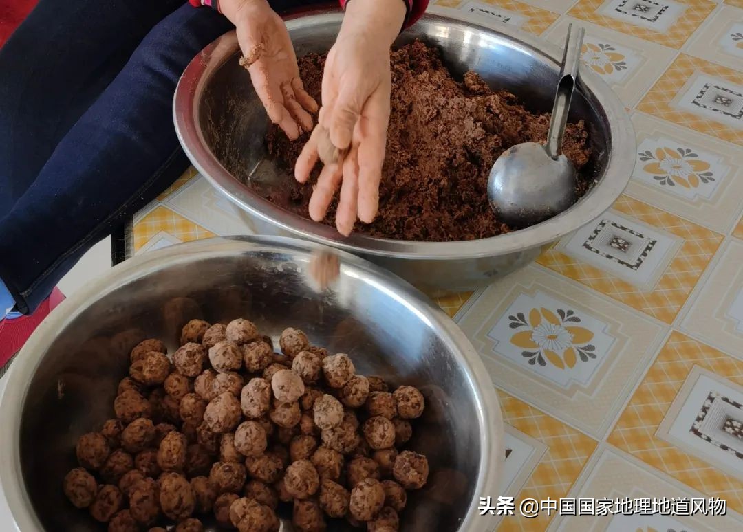 一个粘豆包，粘住了整个东三省