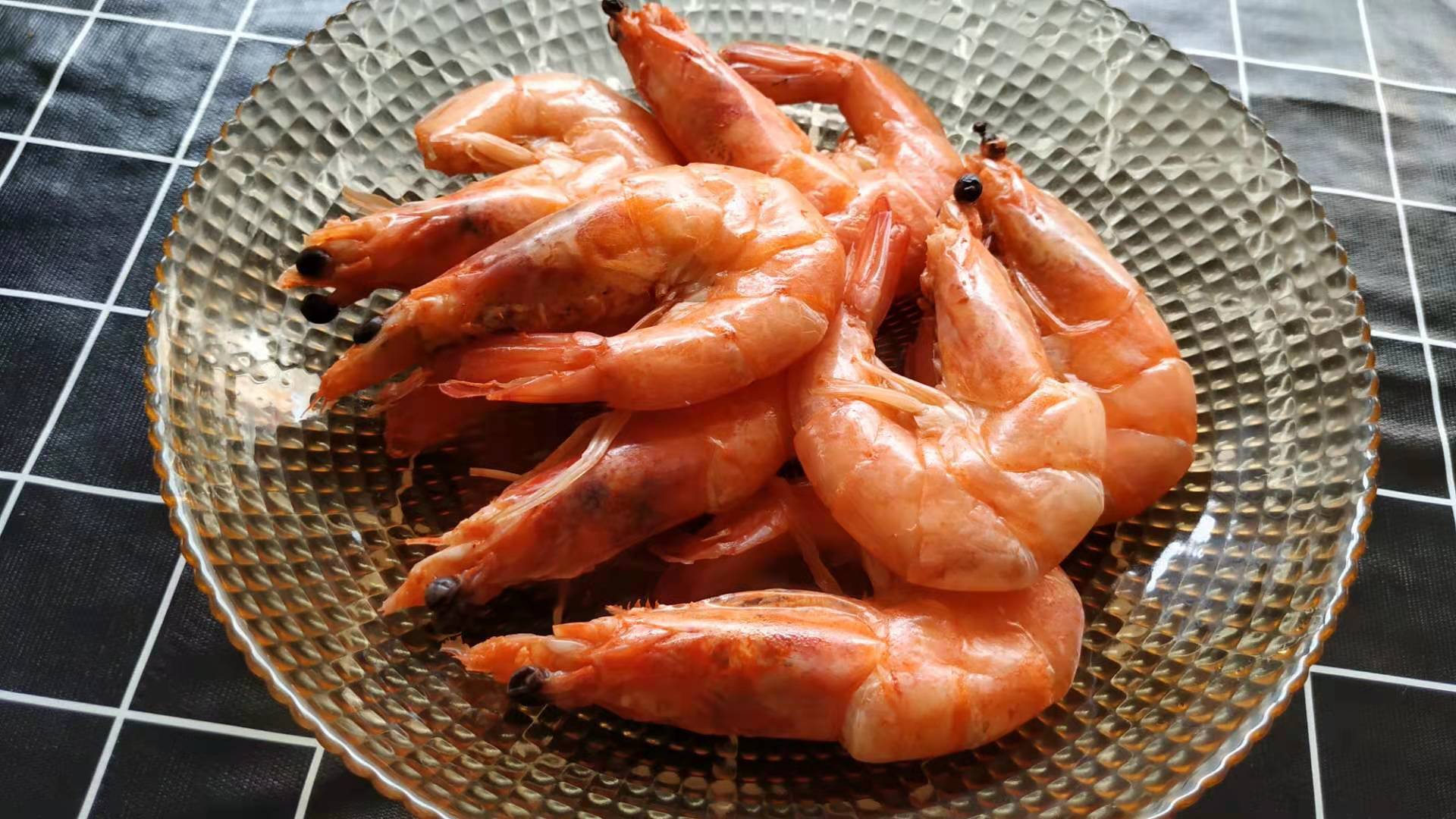 虾肉丸子冷水还是热水下锅煮,煮虾的正确方法是冷水还是热水