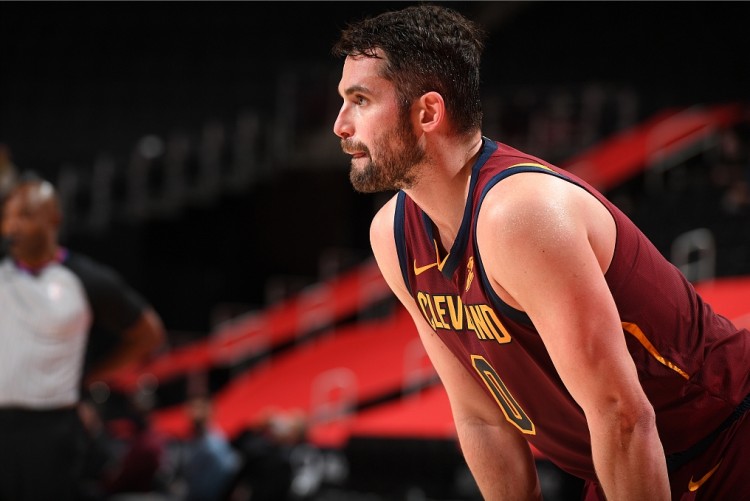 官宣!马刺太阳达成交易,怒吼天尊遭炮轰,骑士做出重大决定