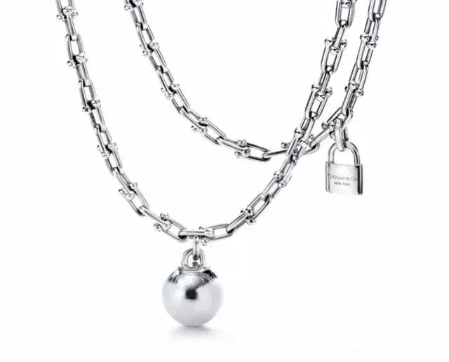 三十多块钱买的银戒指是真的吗,银戒指有黑色斑点