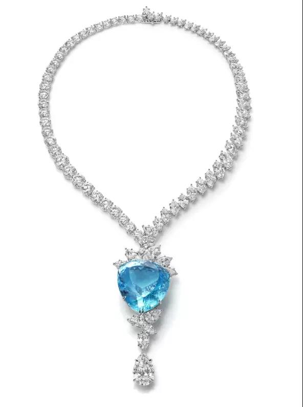 对付女人,没有一件珠宝解决不了的!