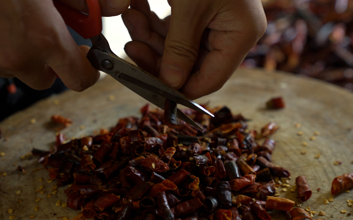 鸡肉蘑菇酱做法,鸡腿菇炖酱的做法
