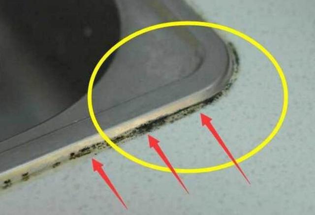 玻璃胶用久了有黑点怎么处理,玻璃胶用久了发霉怎么办