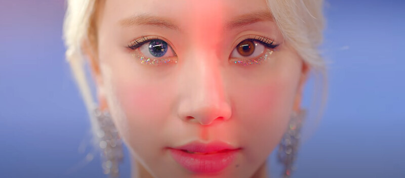 眼妆亮片位置女团,女团亮片眼妆教程