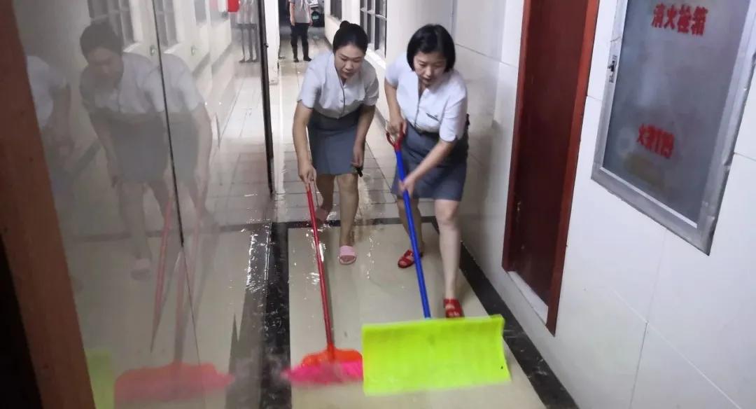 再迎暴雨！那些正弘物业人的动容画面