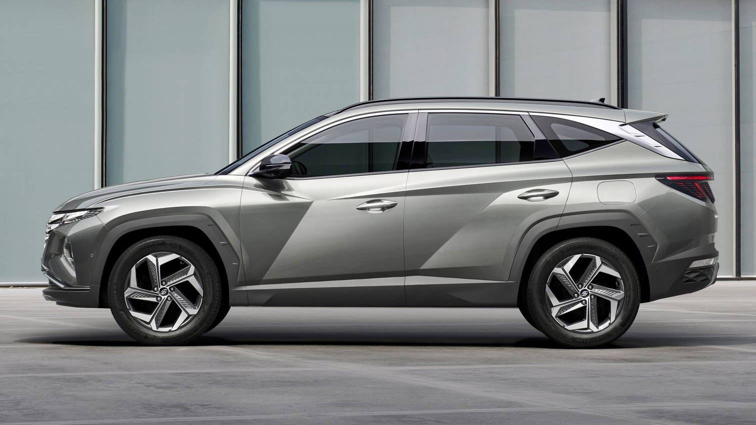 想买宝马5系买525还是530,买新款5系宝马