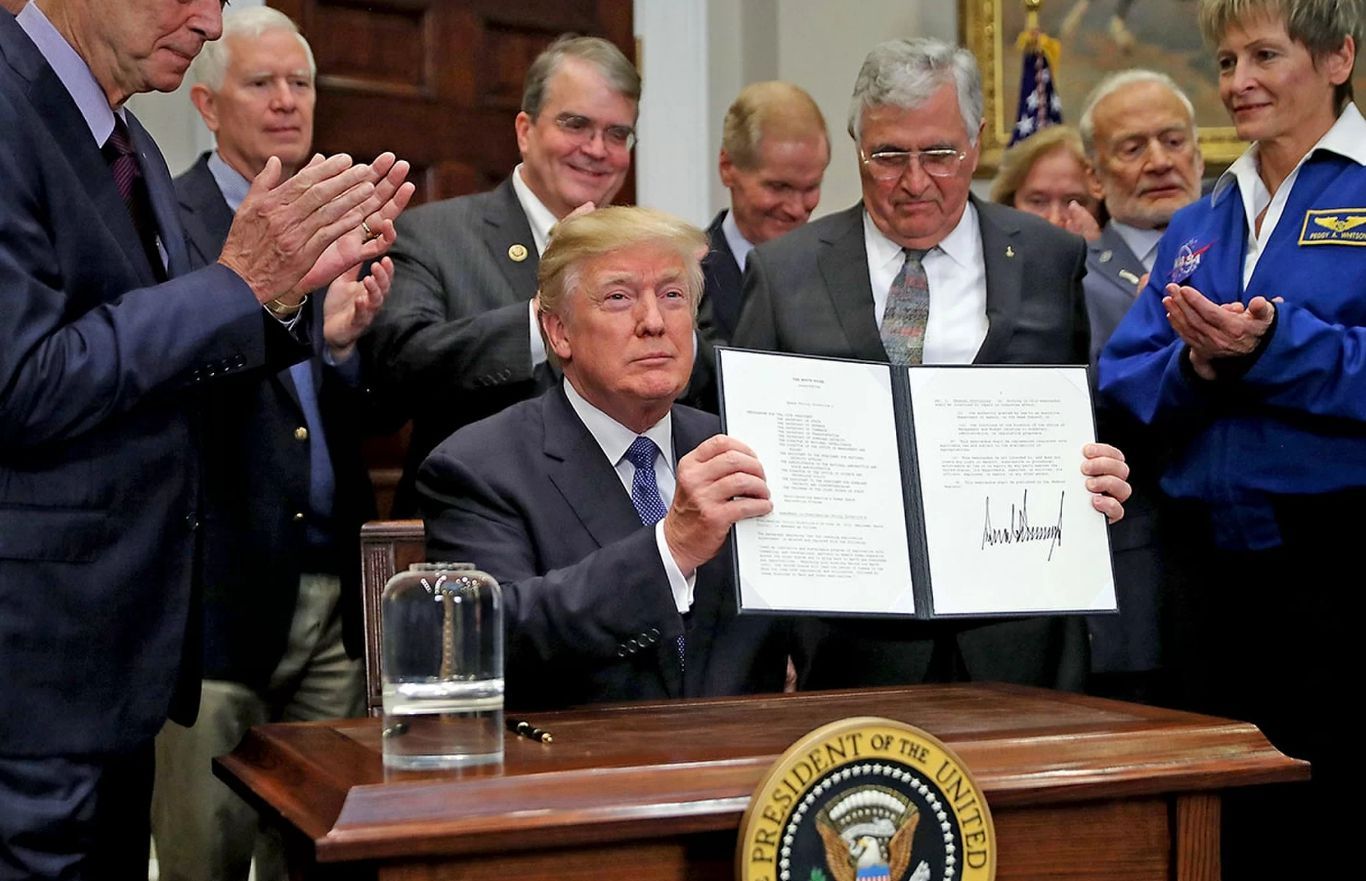 帮助宇航员在太空中生存,帮助宇航员在太空遨游