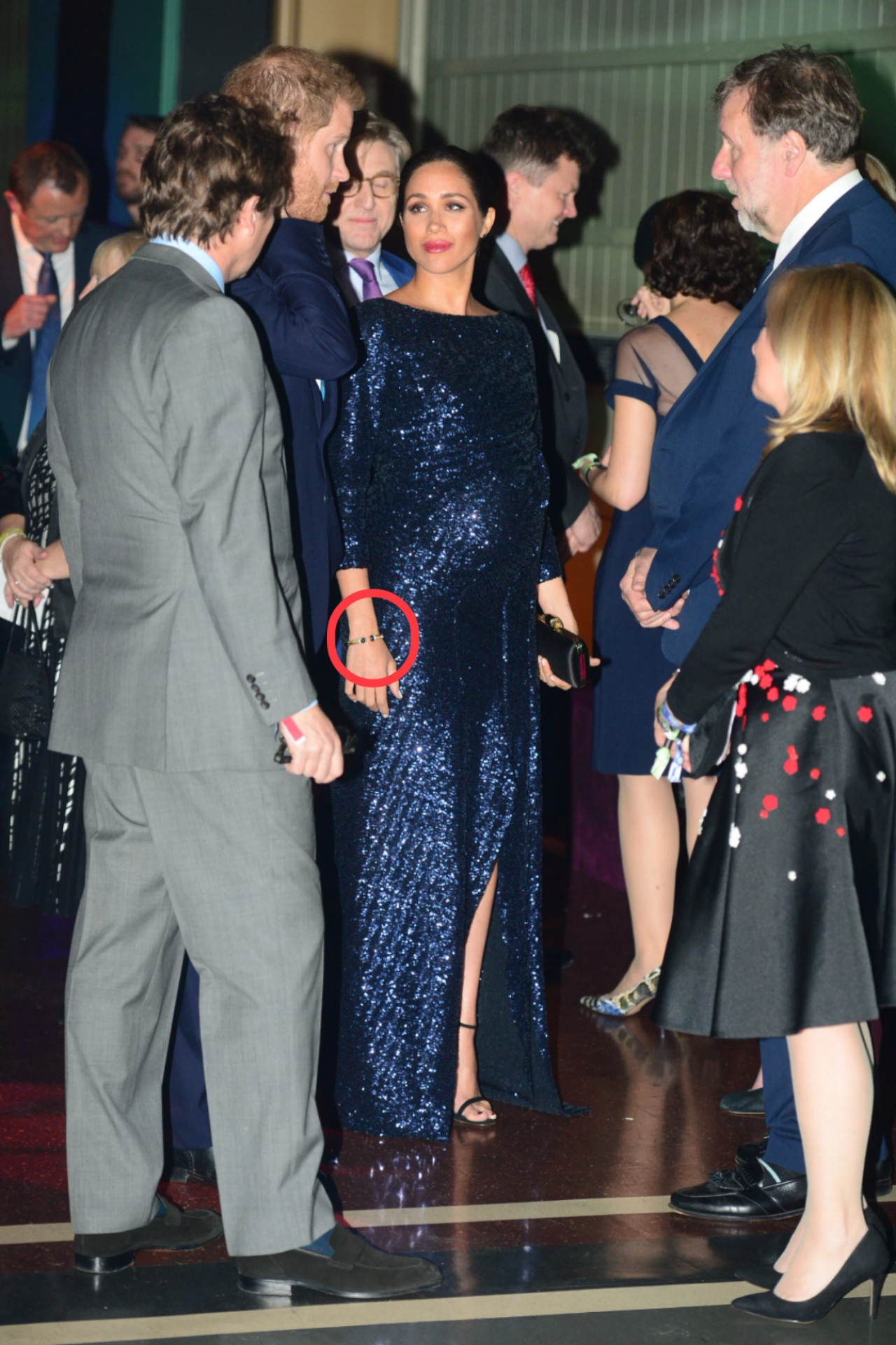 梅根戴卡地亚戒指,梅根个人珠宝