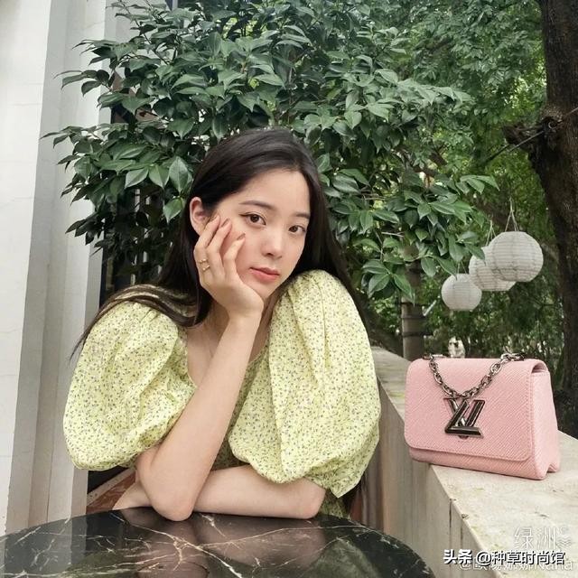 适合学生的穿搭高级感图集,小花穿搭图片大全