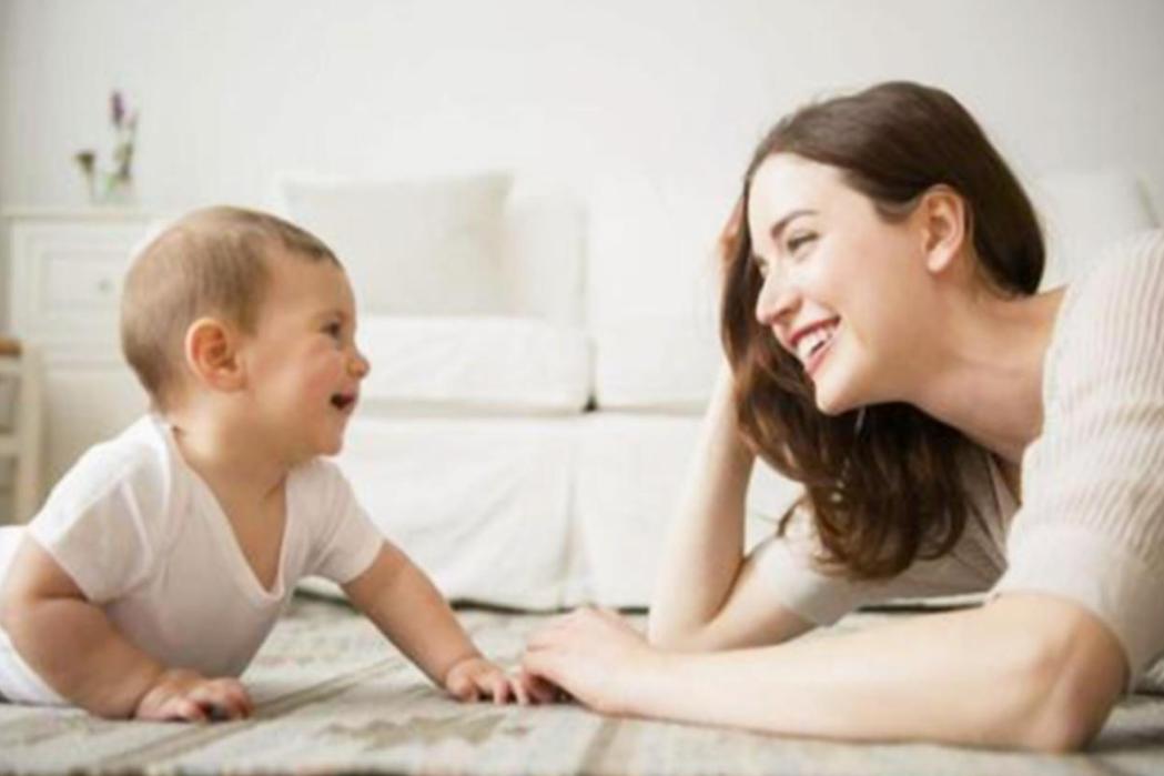 怎么正确给宝宝做翻身练习,宝宝怎么练习翻身的正确姿势