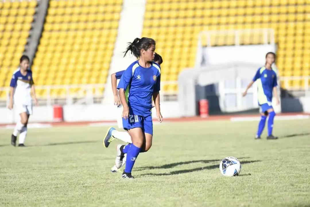 绿茵梦想青训,中国女足校园足球
