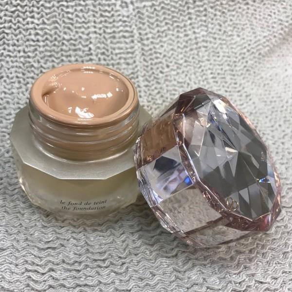 cpb晶钻粉霜和黛珂精致粉霜,cpb晶钻粉霜用什么补妆