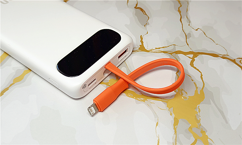 倍思无线快充电源评测,倍思布洛克带线数显快充移动电源