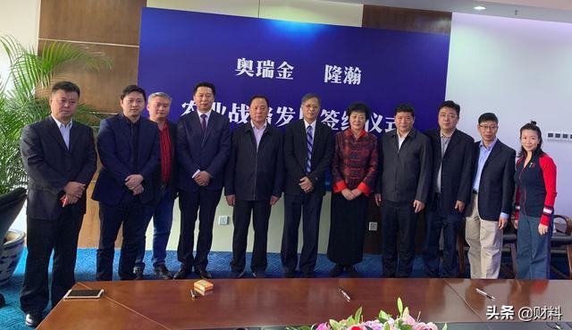 50岁大妈创业靠卖不入流的小东西,70岁创业老太太曾经身家千万