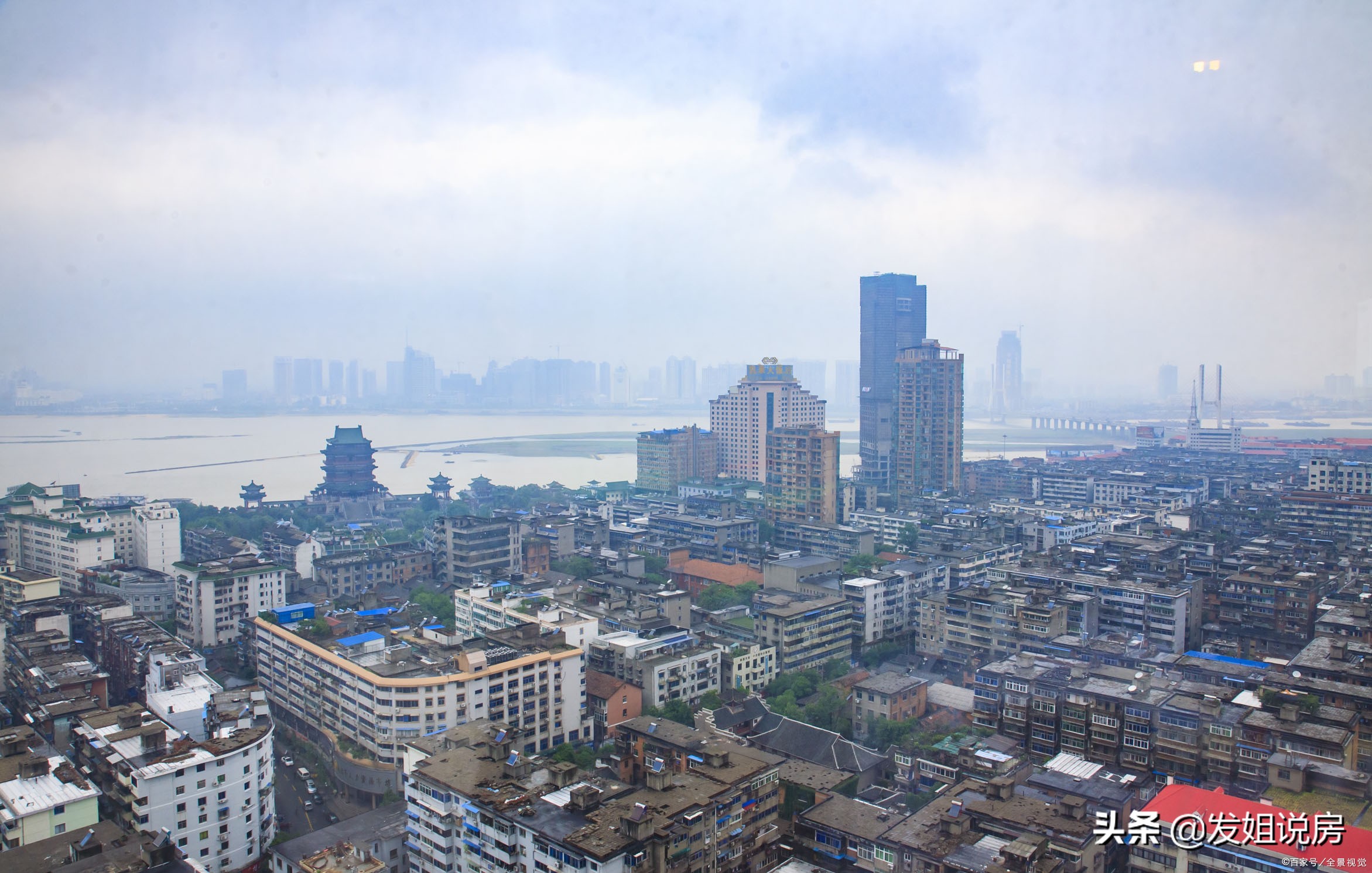 2021新建6层楼房电梯政策,四楼以上或统一装电梯