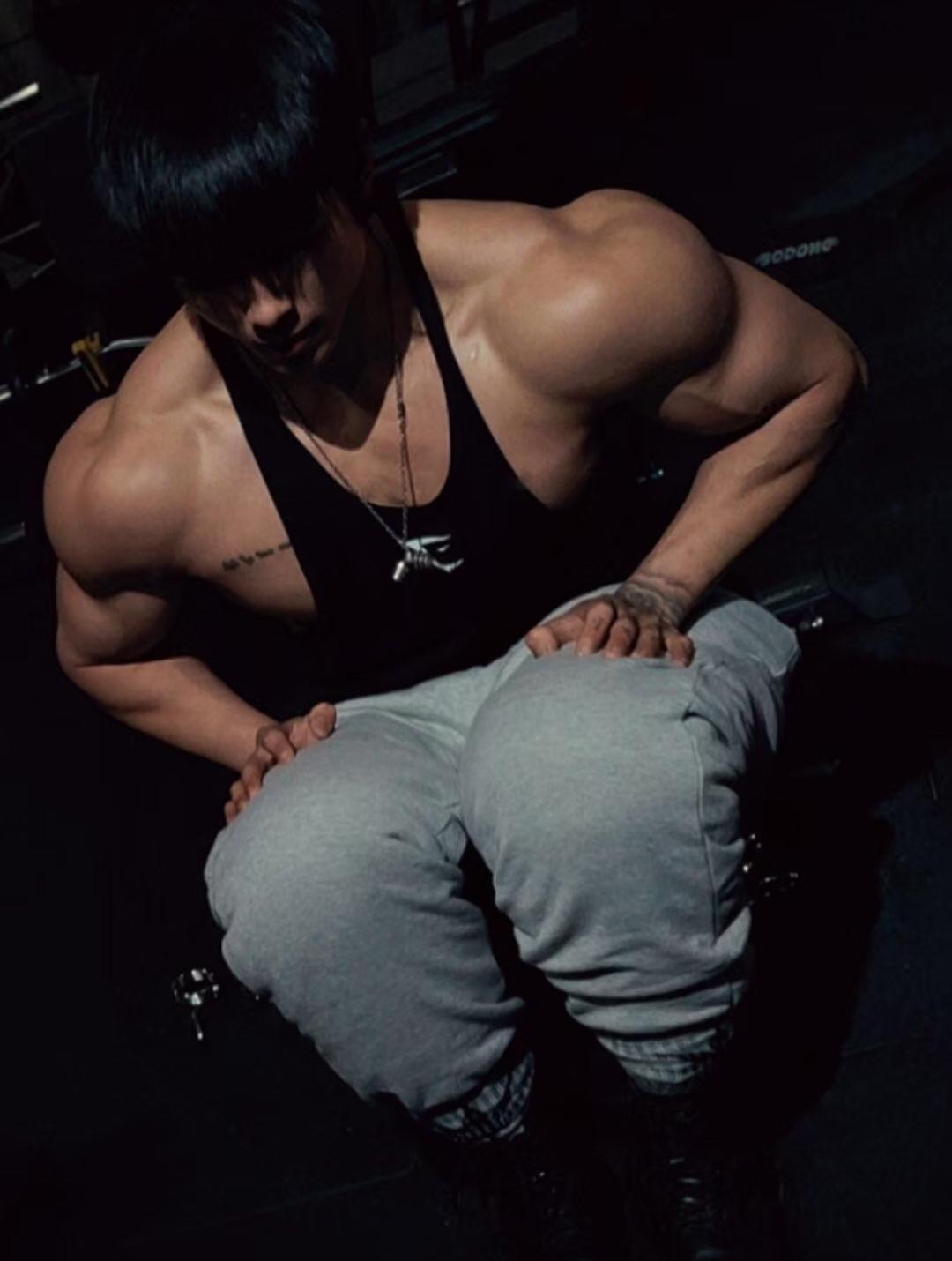 97年小伙长相成熟,97年小伙长相帅气