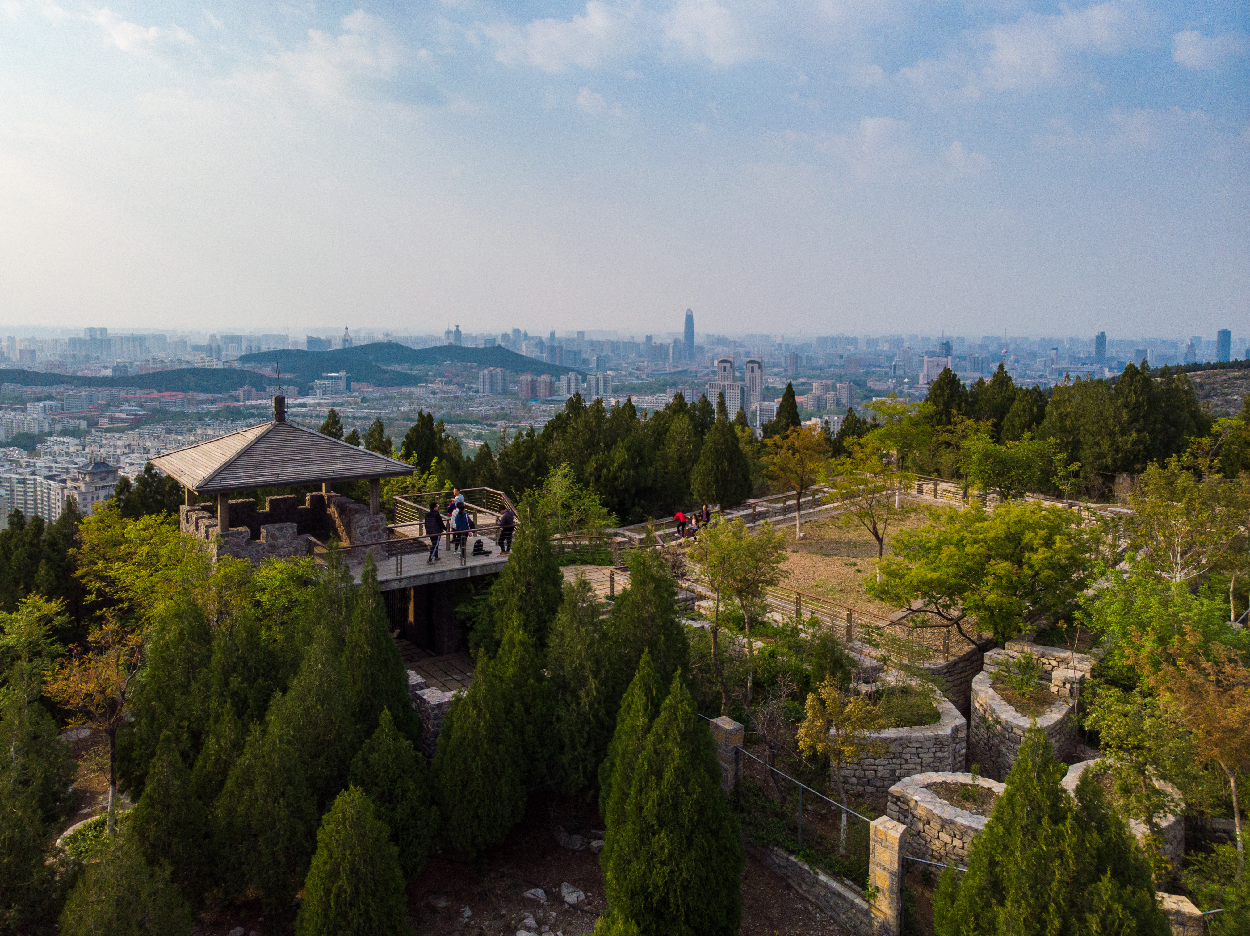 济南周围城市看海的好地方,济南有个生态绿肺秋色斑斓惹人醉