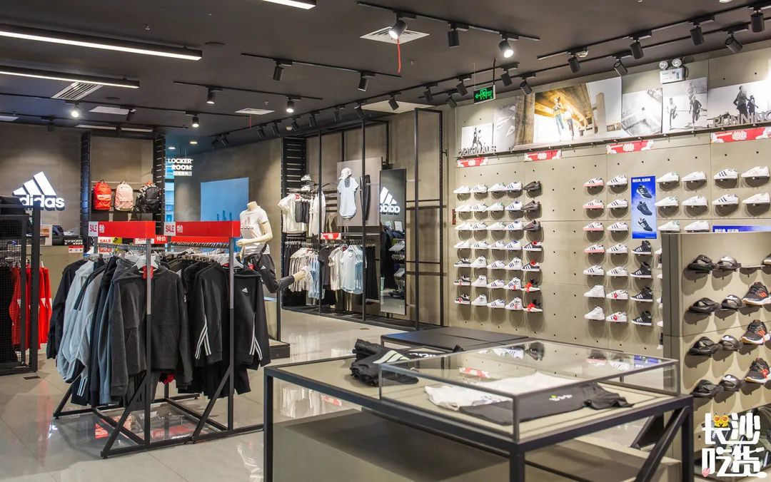 当代年轻人如何树立正确的消费观,当代年轻人的珠宝消费观