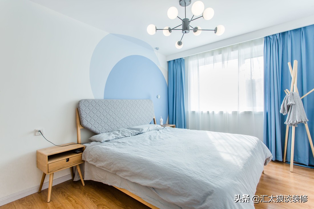 她家装修很简单,她家两居室装修太惊艳了