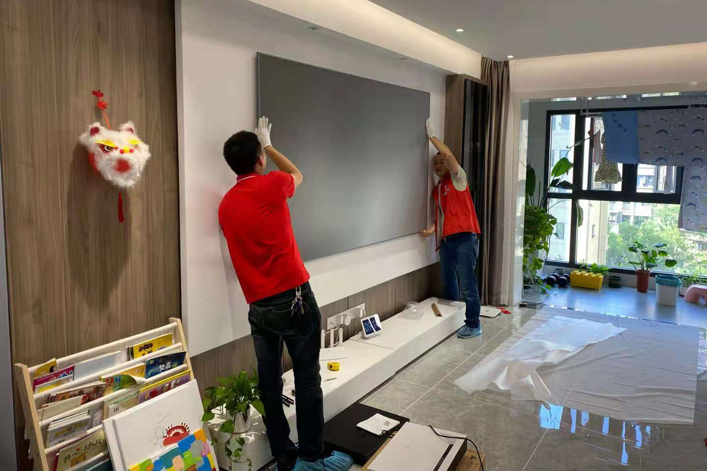 100寸液晶电视与激光电视对比,85寸的选液晶电视还是激光电视