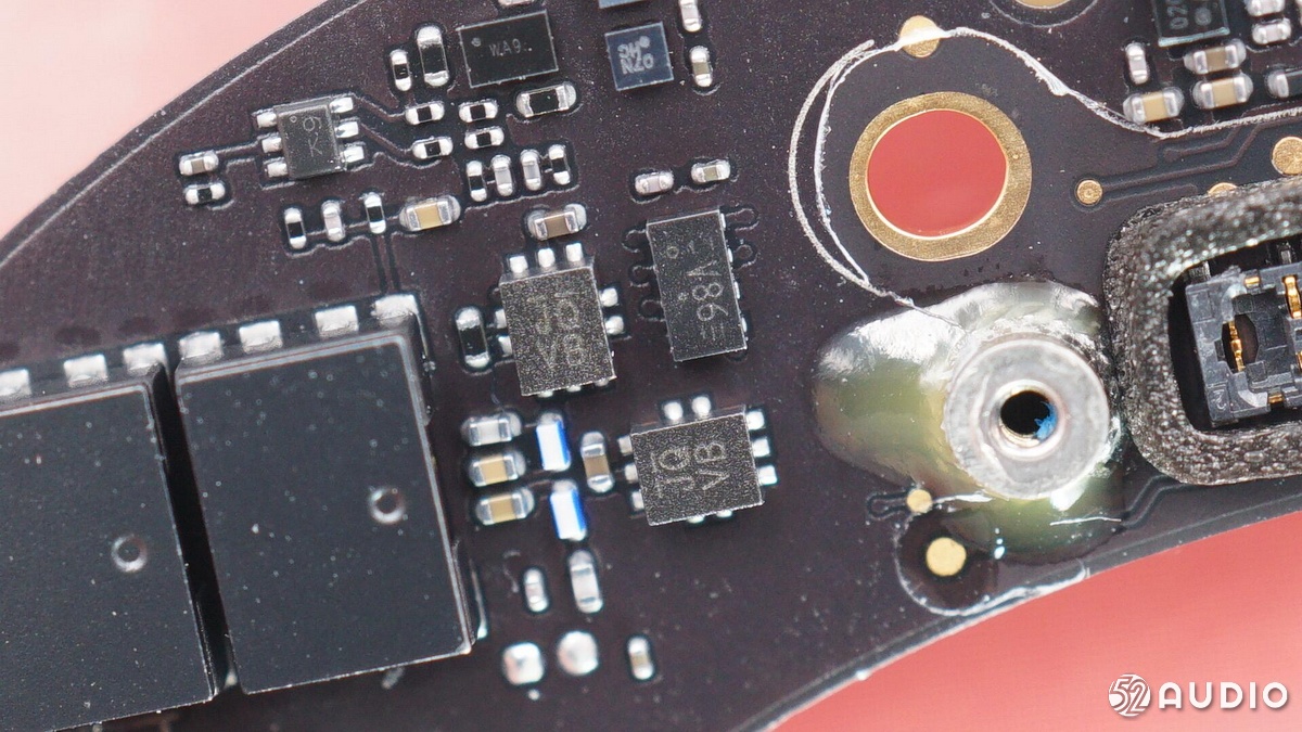 airpodsmax耳机评测,2024年苹果airpodsmax值得买吗