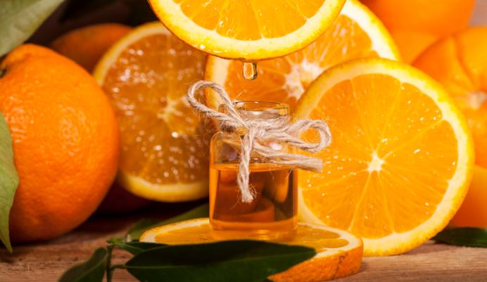 为什么都喜欢用精油,为什么使用精油抗衰老