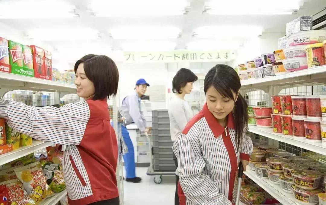 711罗森全家便利店特点区别,罗森便利店在日本的发展历程