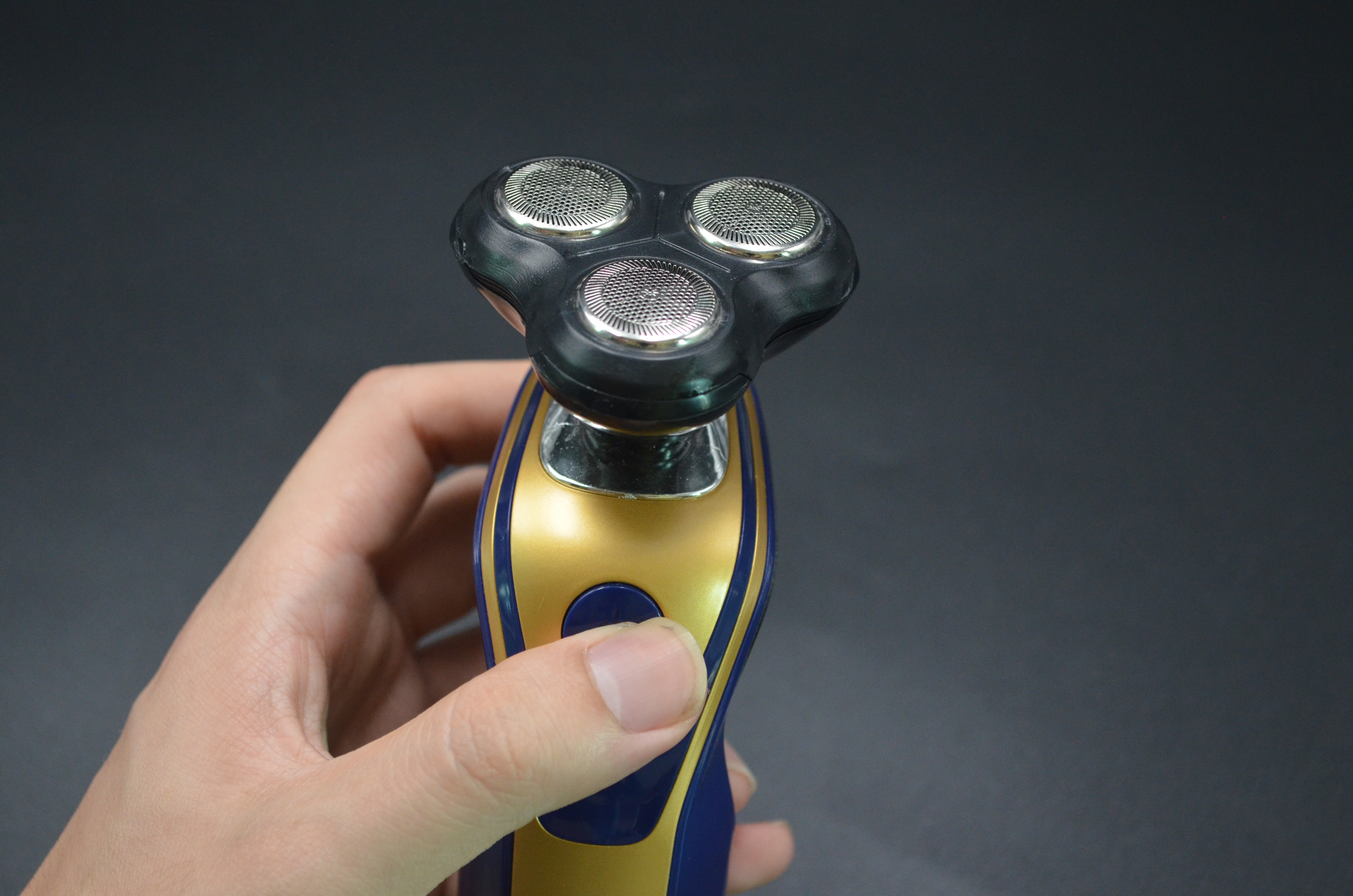 剃须刀钝了不用愁,剃须刀钝了如何变锋利