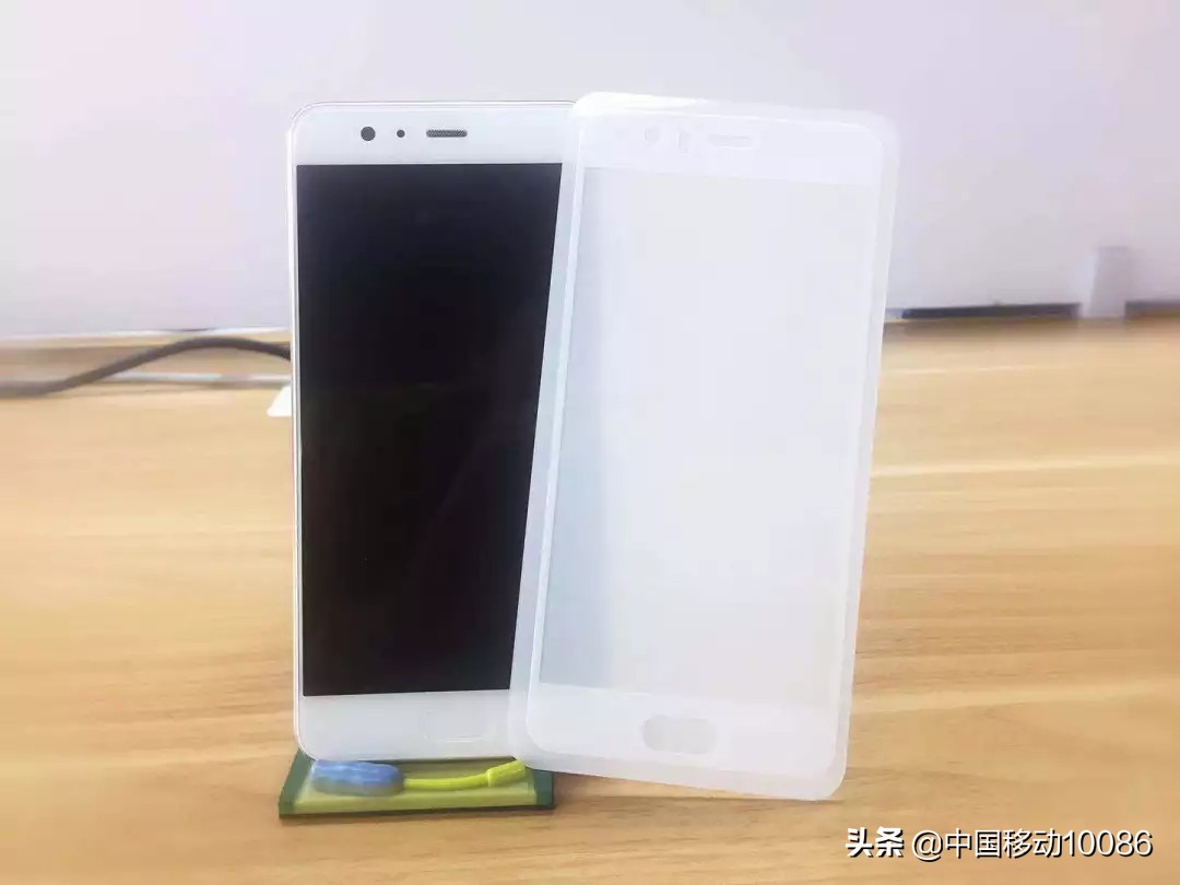 手机要不要贴膜不贴膜有什么危害,手机到底要不要贴膜和戴壳