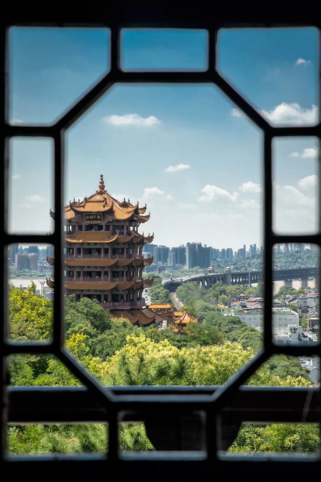 武汉人一般去不去黄鹤楼,武汉人为什么要去旅游呢