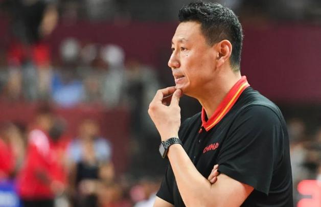 李楠教练简历,男篮主教练李楠简介视频
