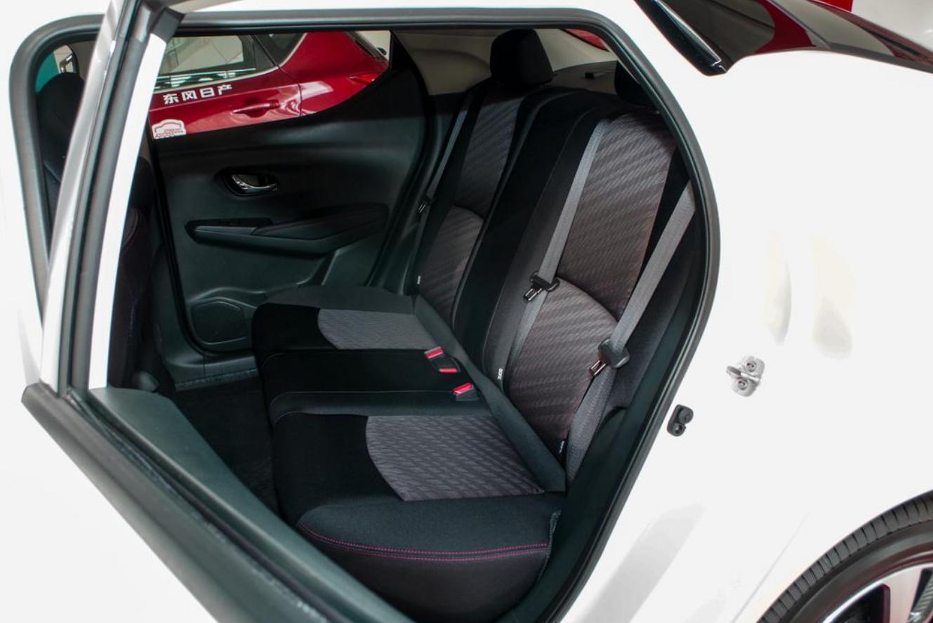 日产蓝鸟炫酷版,日产蓝鸟2021款珠光白1.6lcvt炫酷版