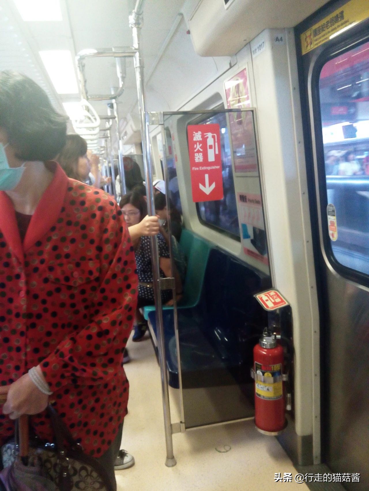 台湾与内地最主要的交通方式,台湾的交通