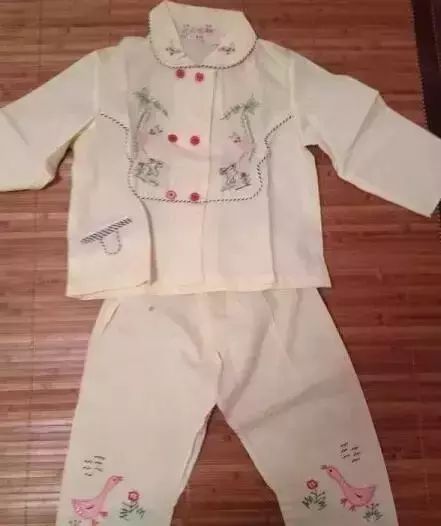 本溪人小时候穿过的爆款，太时髦了！你穿过几件？