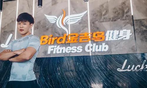 在哪挑选健身教练,如何选择一家靠谱的健身培训机构