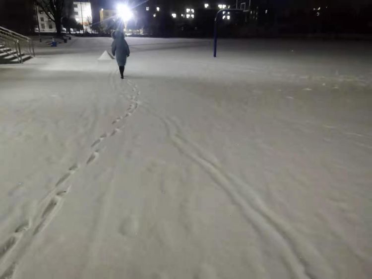 顶风冒雪抗严寒，战天斗地忍饥饿-布拖纪实