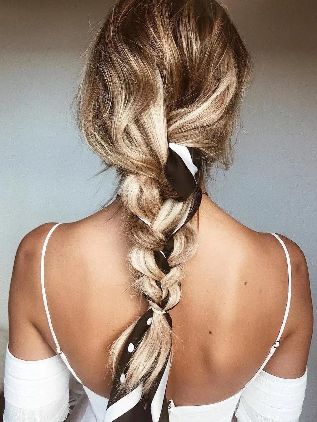 今年流行什么风格的头饰,比较流行百搭的头饰