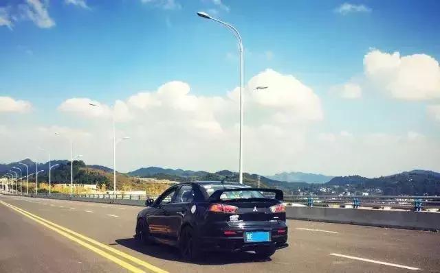 街霸三菱翼神改装,三菱evo街霸改装